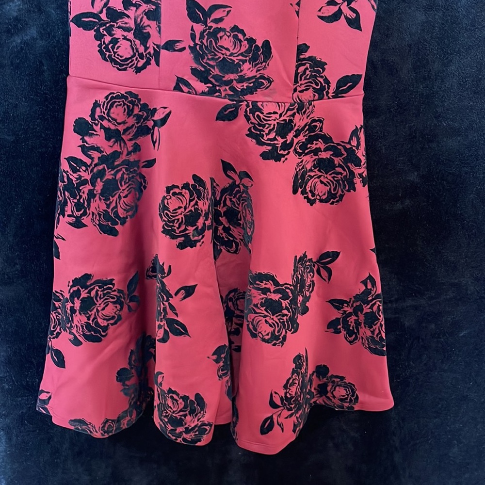 Mini dresses 👗 - Picture 5 of 8